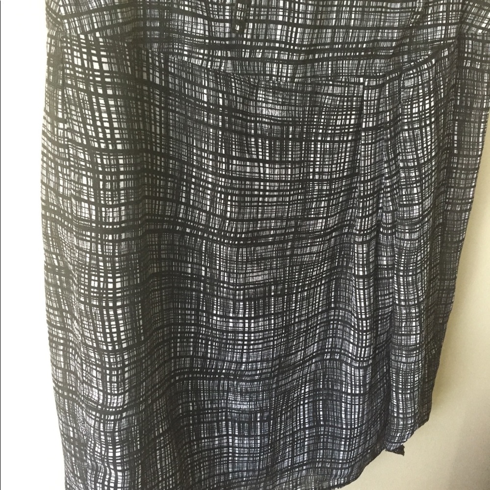 Black and White Pencil skirt